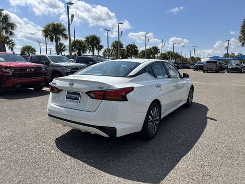 Used 2023 Nissan Altima 2.5 SV image 16