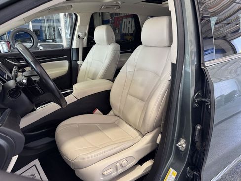 Used 2022 Buick Enclave Essence w/ Experience Buick Package AWD/4WD image 27