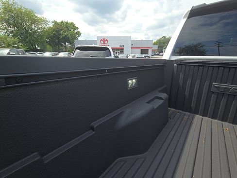 Used 2026 Toyota Tacoma SR5 RWD image 8