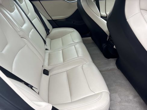 Used 2019 Tesla Model S 100D image 33