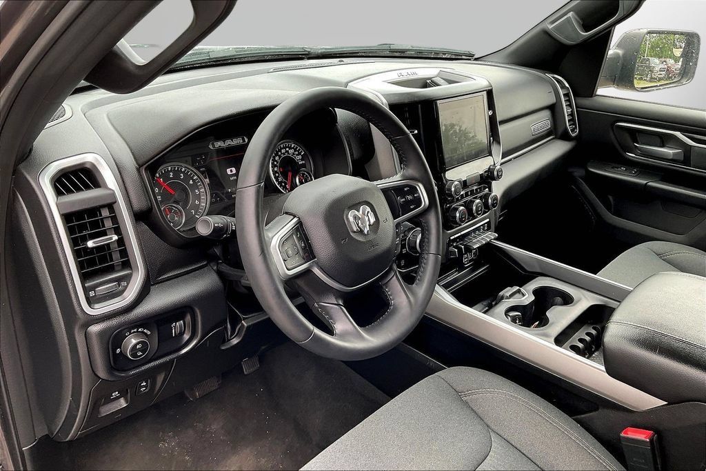 Used 2022 RAM 1500 Big Horn AWD/4WD image 17