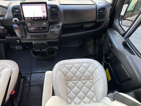 Used 2023 RAM ProMaster 3500 w/ Premium Convenience Group (B) image 39