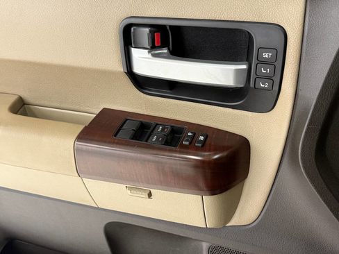 Used 2011 Toyota Sequoia Platinum image 58