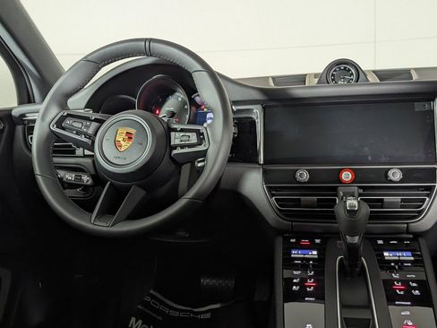 New 2026 Porsche Macan image 20