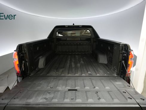 Used 2024 Chevrolet Silverado EV RST AWD/4WD image 8