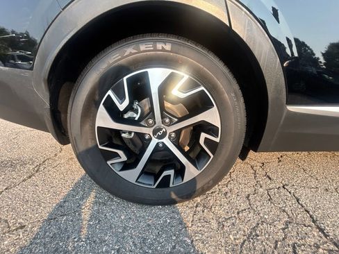Used 2024 Kia Sportage EX FWD image 27