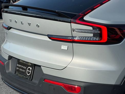 Certified 2023 Volvo C40 P8 Recharge Plus AWD/4WD image 10