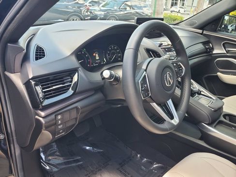 Used 2025 Acura RDX SH-AWD image 15