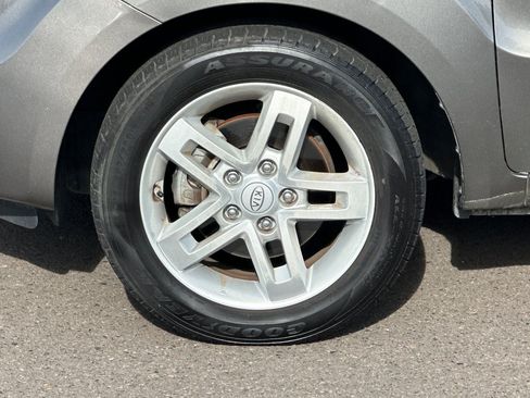 Used 2010 Kia Soul + w/ Audio Pkg FWD image 23