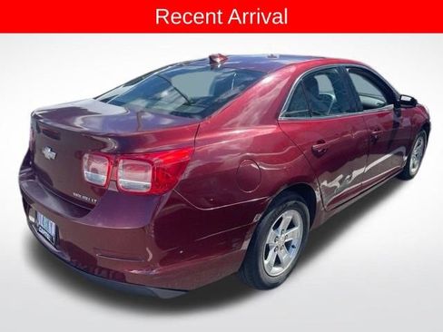 Used 2015 Chevrolet Malibu LT FWD image 3
