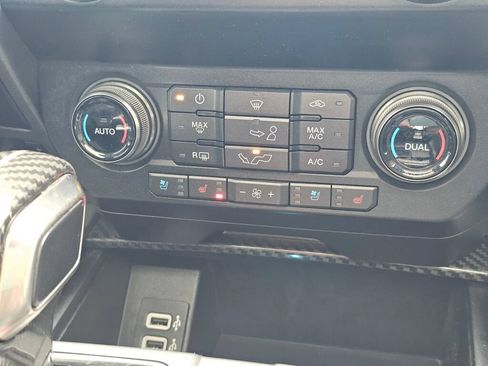 Used 2019 Ford F150 Raptor w/ Equipment Group 802A Luxury AWD/4WD image 29