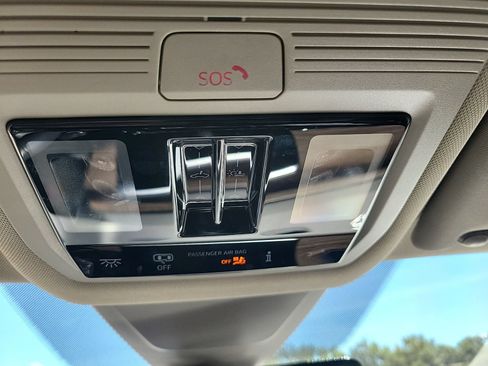 Used 2024 Volkswagen Atlas SEL Premium R-Line AWD/4WD image 28