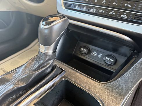 Used 2017 Hyundai Sonata Limited w/ Ultimate Package 02 FWD image 12