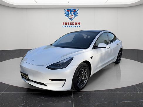 Used 2021 Tesla Model 3 Long Range image 1