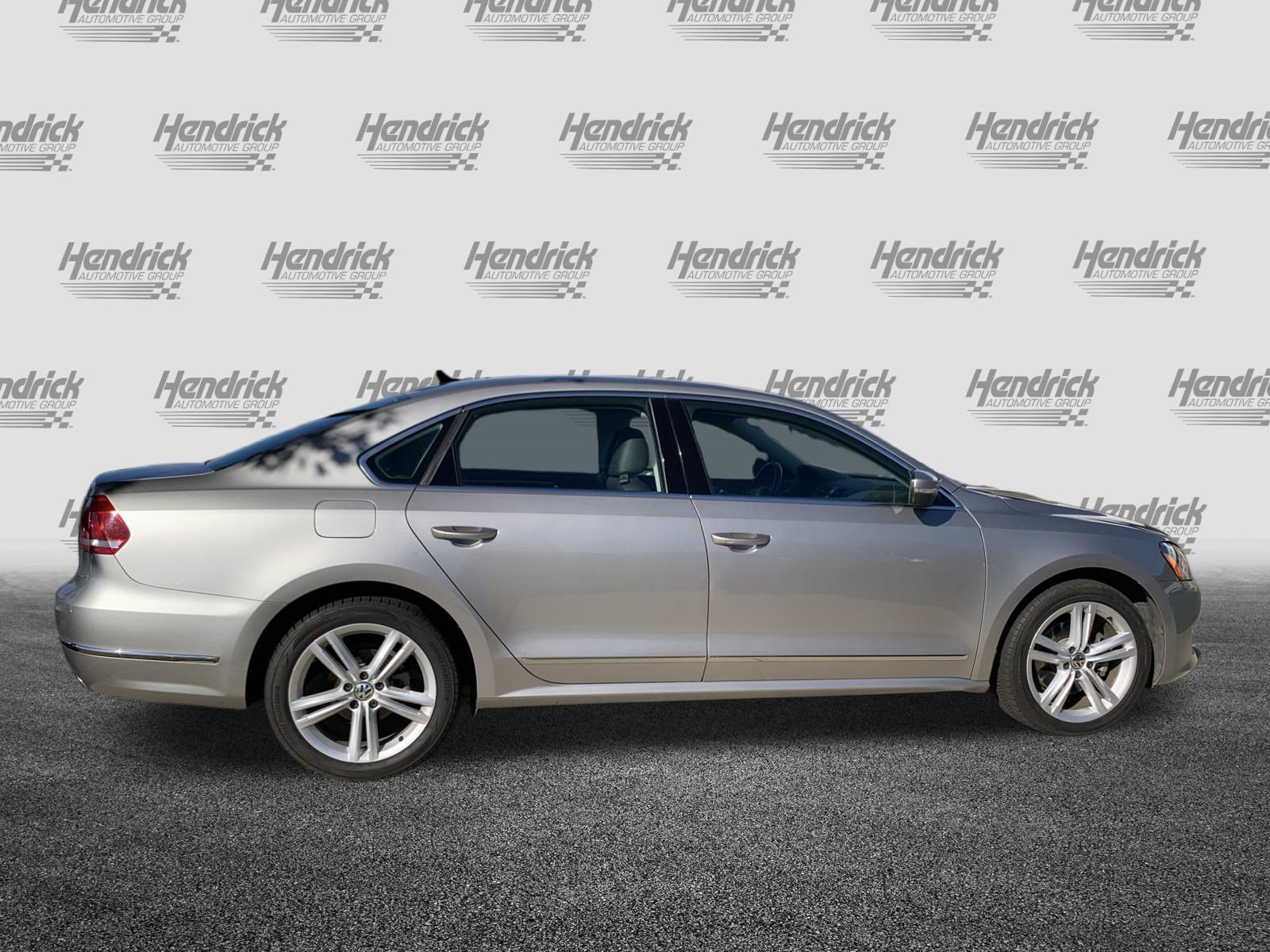 Used 2013 Volkswagen Passat 3.6 SEL Premium FWD image 11