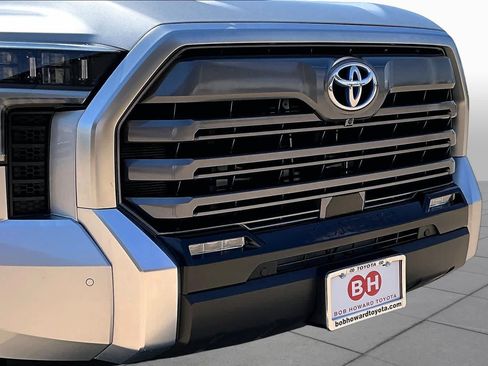 Used 2024 Toyota Tundra Limited AWD/4WD image 29