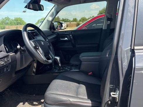 Used 2024 Toyota 4Runner TRD Off-Road Premium image 7