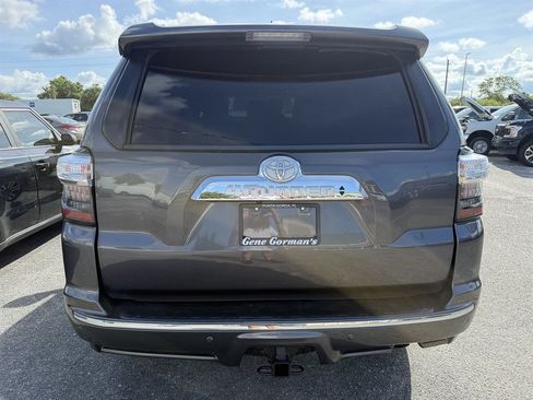 Used 2018 Toyota 4Runner Limited AWD/4WD image 4