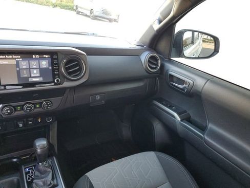 Used 2020 Toyota Tacoma TRD Sport image 16