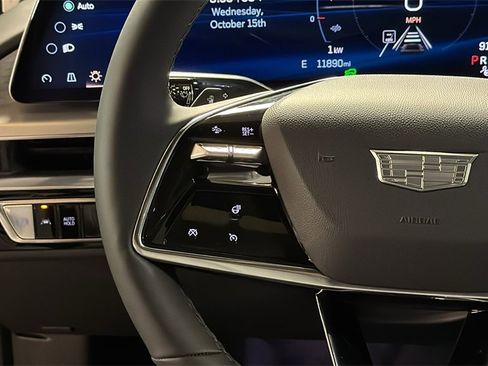 Used 2025 Cadillac Lyriq Sport image 22