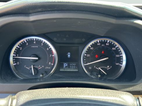 Used 2015 Toyota Highlander Plus FWD image 28