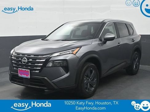 Used 2026 Nissan Rogue SV FWD image 1