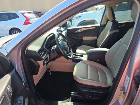 Used 2020 Ford Escape SEL FWD image 3