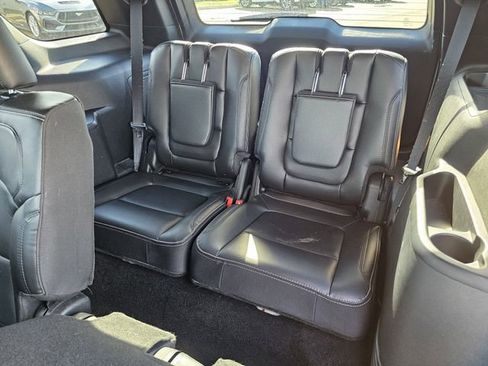 Used 2019 Ford Explorer Limited image 18