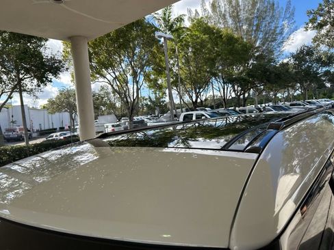 Used 2024 Land Rover Defender 110 S image 18