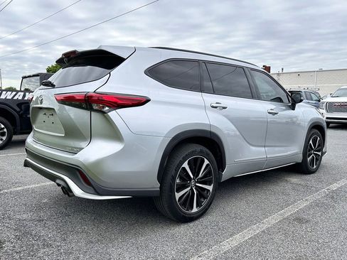 Used 2021 Toyota Highlander XSE AWD/4WD image 4