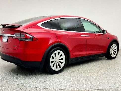 Used 2017 Tesla Model X 100D image 5