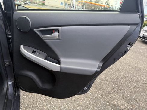 Used 2014 Toyota Prius Four image 23