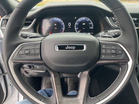 New 2025 Jeep Grand Cherokee Limited image 20