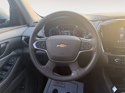 Used 2020 Chevrolet Traverse LT image 12