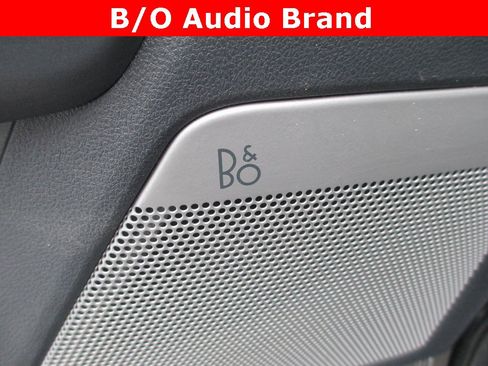 Used 2023 Ford F250 Lariat w/ Sport Appearance Package image 16