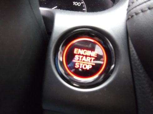 Used 2023 Honda HR-V LX image 18