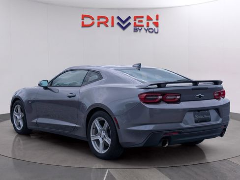 Used 2020 Chevrolet Camaro LT RWD image 3