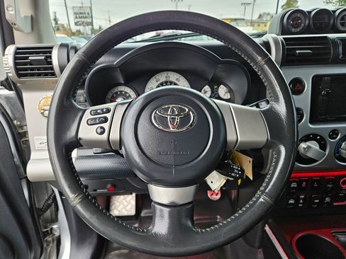 Used 2007 Toyota FJ Cruiser 4WD image 18