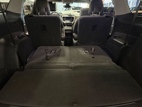 Used 2019 GMC Acadia SLT AWD/4WD image 21