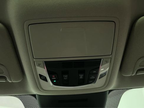 Used 2026 Acura MDX SH-AWD image 15