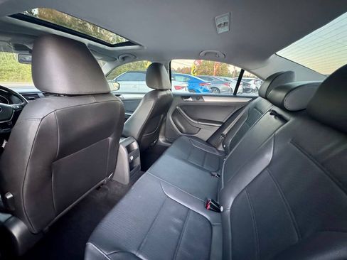 Used 2015 Volkswagen Jetta SE image 10