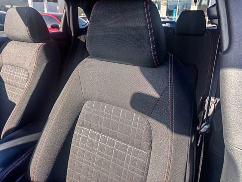 Certified 2025 Honda HR-V Sport image 24