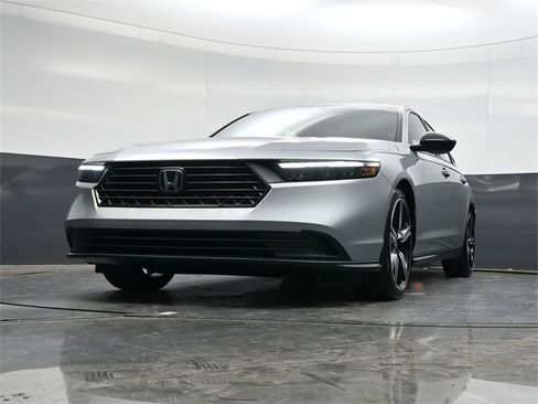 Used 2023 Honda Accord Sport image 28