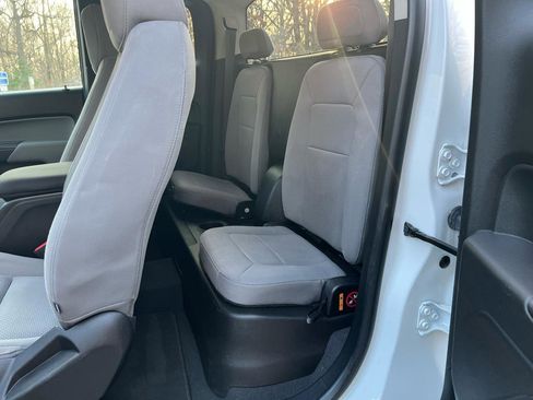 Used 2019 Chevrolet Colorado W/T image 20