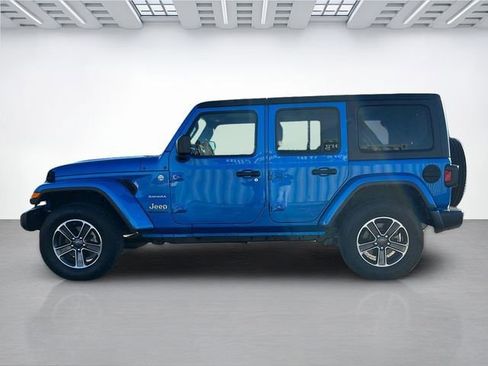 Used 2023 Jeep Wrangler Sahara image 7