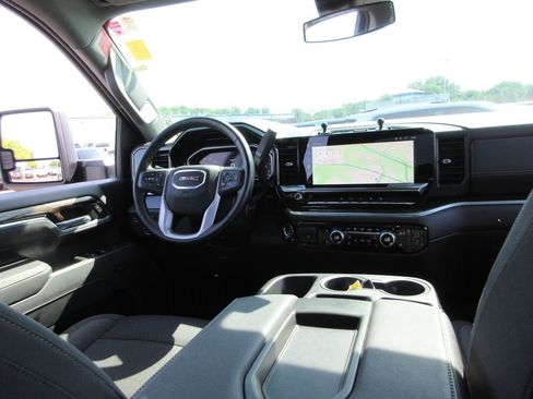 Certified 2025 GMC Sierra 2500 SLE w/ SLE Value Package; AWD/4WD image 24