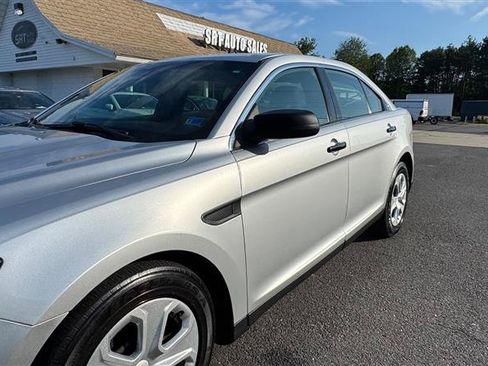 Used 2015 Ford Taurus Police Interceptor AWD image 14