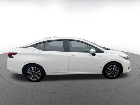 Used 2025 Nissan Versa SV FWD image 15