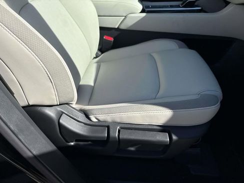 New 2026 Nissan Pathfinder SL image 15