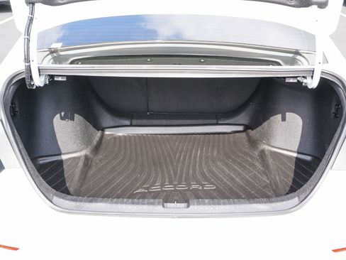 Certified 2025 Honda Accord SE image 27